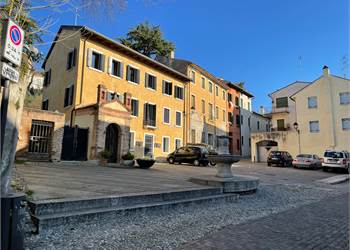 Palazzo / Palazzin for Sale in Conegliano