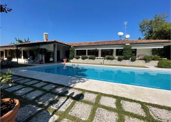 Villa for Sale in Conegliano